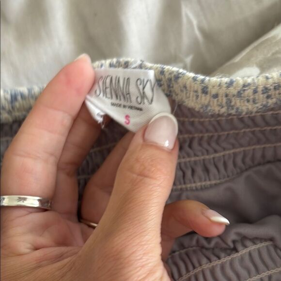 Siena Sky Ruffle Mini Skirt size small like new - Picture 3 of 5